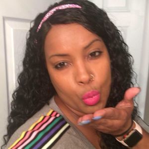 Meet your Posher, Connie